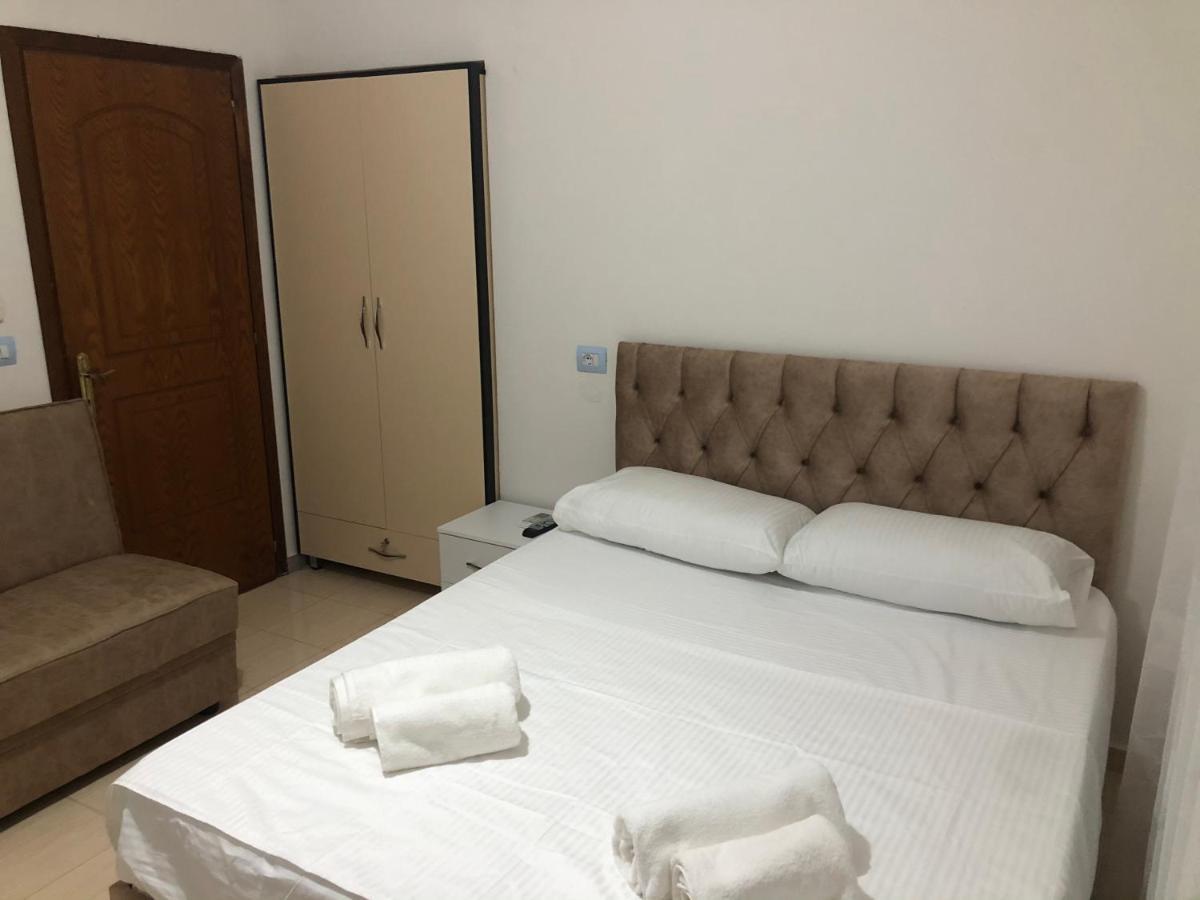 Elton Tafa Guesthouse Ksamil Exterior foto