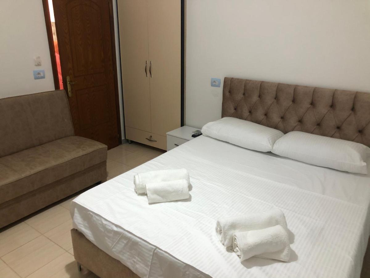 Elton Tafa Guesthouse Ksamil Exterior foto