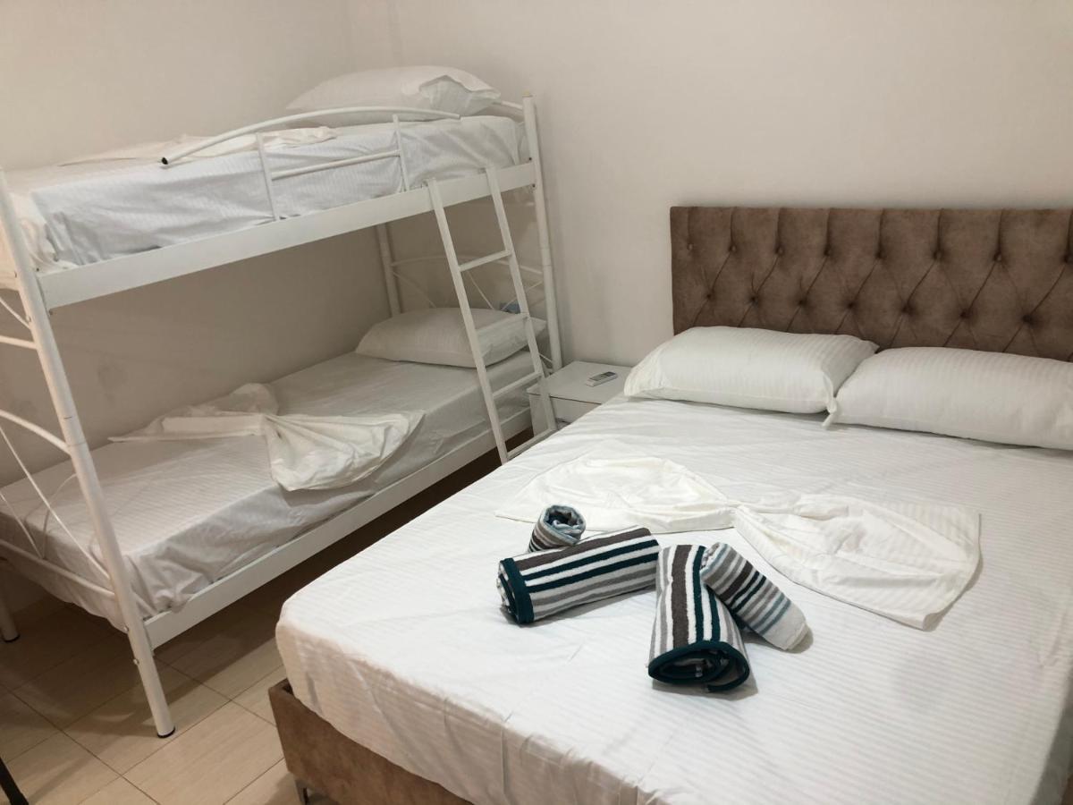 Elton Tafa Guesthouse Ksamil Exterior foto